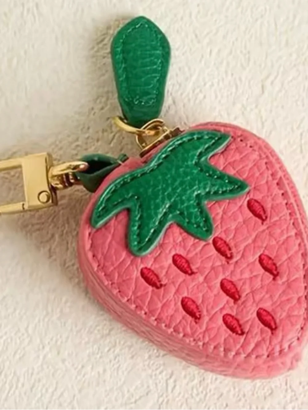 🍓 Strawberry Coin Pouch Keychain Micro Mini Bag Charm